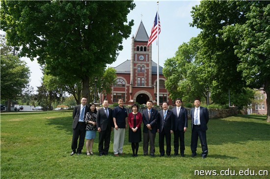 图片5 章启月大使一行访问我校美国孔子学院.jpg