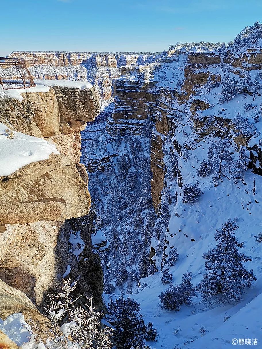 《科罗拉多大峡谷的雪（一）》SNOW IN THE GRAND CANYON (1)