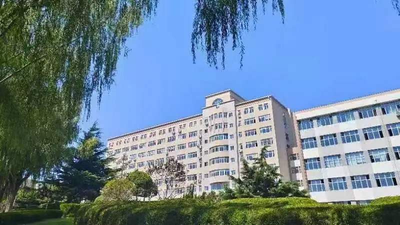 当辽宁师范大学广播台FM73.3 走进大连广播电视台FM106.7！