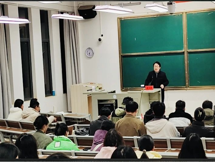 黄其洪教授应邀到云南民族大学马克思主义学院做学术报告